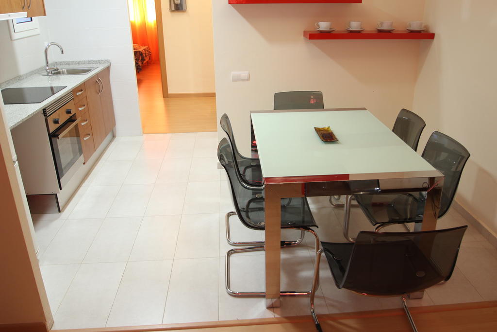 Stopbarcelona Universidad Apartments ภายนอก รูปภาพ