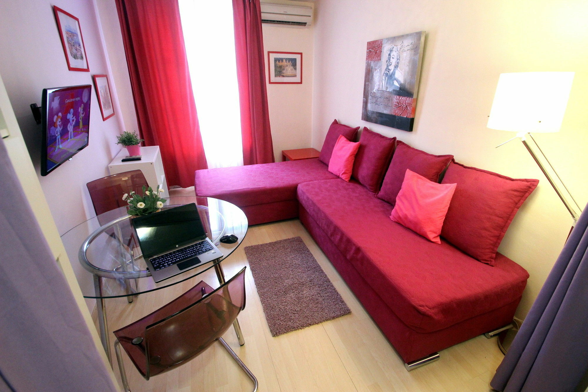 Stopbarcelona Universidad Apartments ภายนอก รูปภาพ